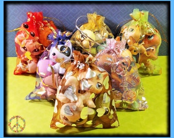 Littlest Pet Shop MINOR BLEMISHES ~ Authentic Vintage LPS ~ 6 Pets Blind Grab Bag Lot ~ Minor marks/initials underneath~ w/ 1 Dog or Cat