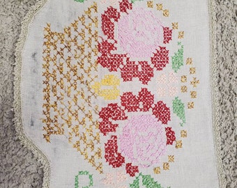 Vintage cross stitch linen table setting placemat red and pink floral 14x11