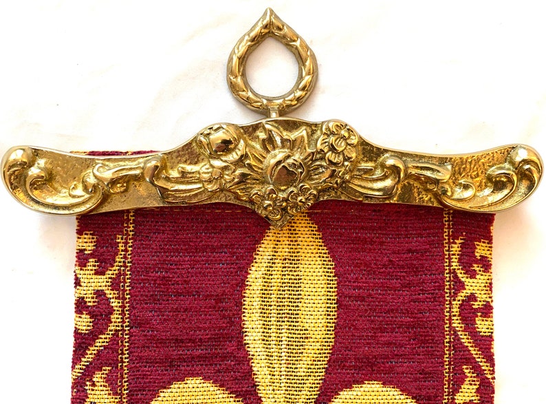 BELGIAN WOVEN Fleur de Lys fully lined TAPESTRY Bell Pull Wall Hanging with Brass Hanger and Tassel, 9300/77 Red image 4