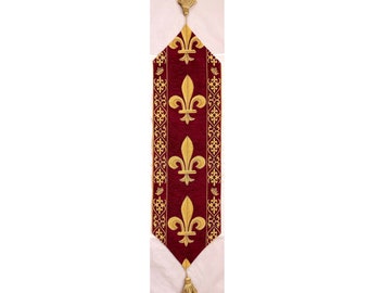 BELGIAN WOVEN Hand Finished Fully Lined Fleur de Lys TAPESTRY Table Runner with Tassels, 9300/77 Gold on Red, 135cm x 33cm