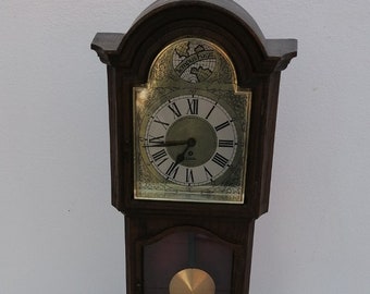 Vintage Wall Clock SunBeam 1960s made USA Table/chapel Clock watch Electrical in wood 19inches height **not tested** USA electrical Power