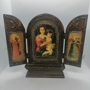 N.3 Vintage antique Gilded 1960s Church Triptych Reliquary religious art carved wood Oratory Altarpiece table 11&quot;