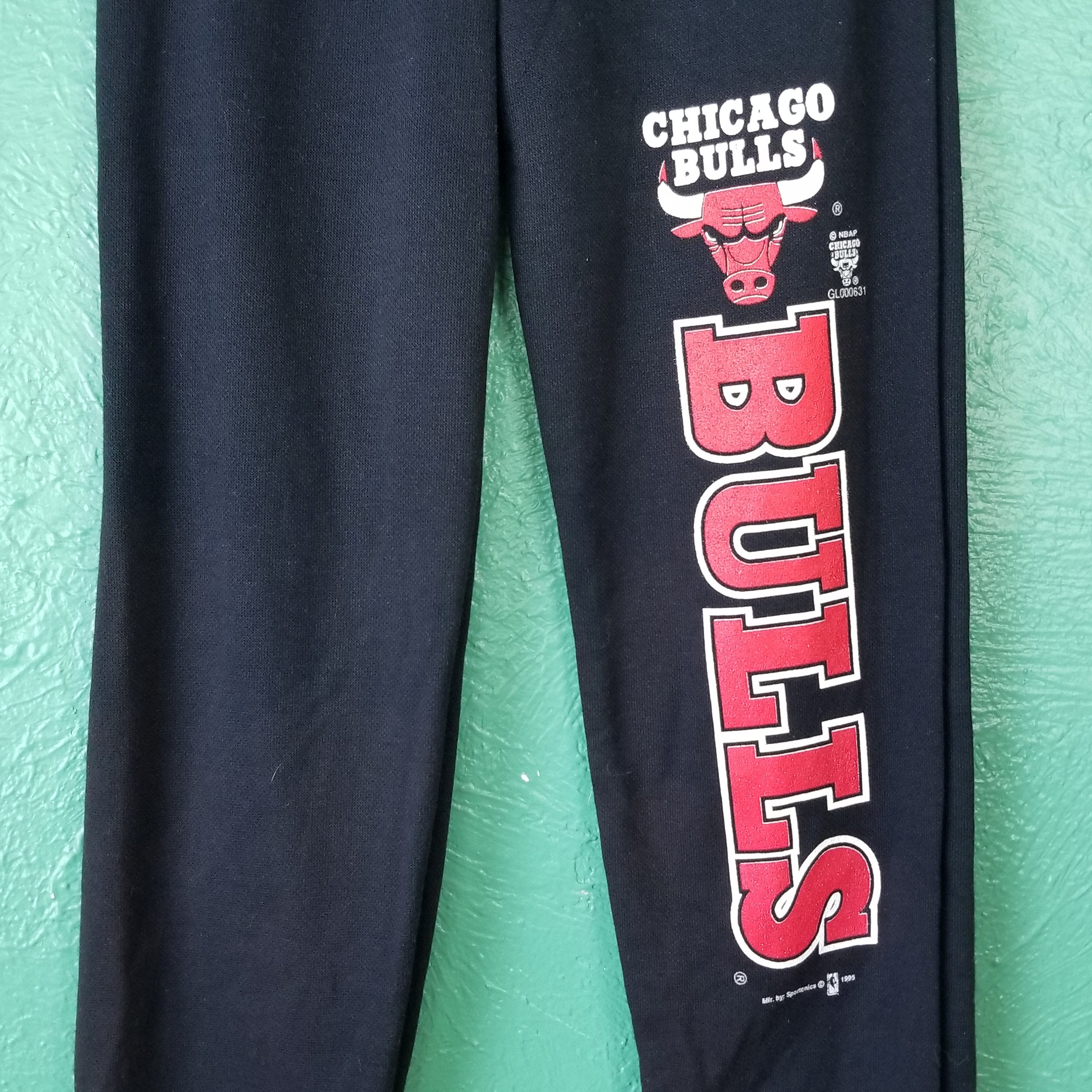 Looney Tunes Chicago Bulls スウェット 90's Chicago Bulls Looney Tunes Bugs Bunny Taz NBA Crewneck