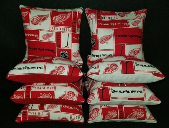 DETROIT REDWINGS CORNHOLE BEAN BAGS TOSS GAME SET OF 8 FREE SHIPPING