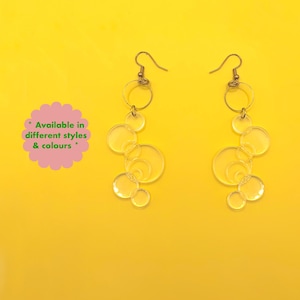 Float - 抽象的なアクリルステートメントイヤリング | モダンスカルプチュアルコンテンポラリージュエリー