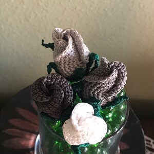 Rose Bud Crochet Rose, Crochet Flowers, handmade decor, Spring Decor, Mothers Day gift, Easter Gift, Home Decor, Spring Decor image 5