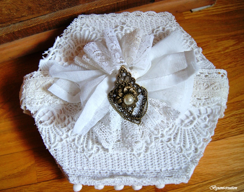Vintage shabby box