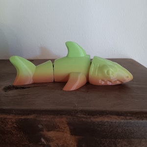 Flexi Shark STL for 3d printing - flexi fidget toy - articulated - print in place - great for kids and adults