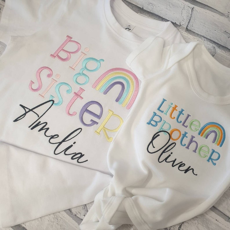 Personalisierte passende Geschwister Set, Geschwister passende Regenbogen Set, passende Unisex Regenbogen Set, passende T-Shirts, große Schwester T-Shirt Bild 8