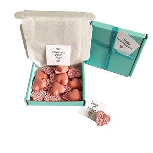 Piccole prelibatezze Scatolina rosa di cuori di cioccolato. Ideale per venirmi a prendere/regalo di anniversario, ecc. Personalizzabile. VARIE dimensioni. immagine 9