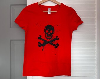 Womens fitted Skull Red Cotton T.shirt. Size 6-16
