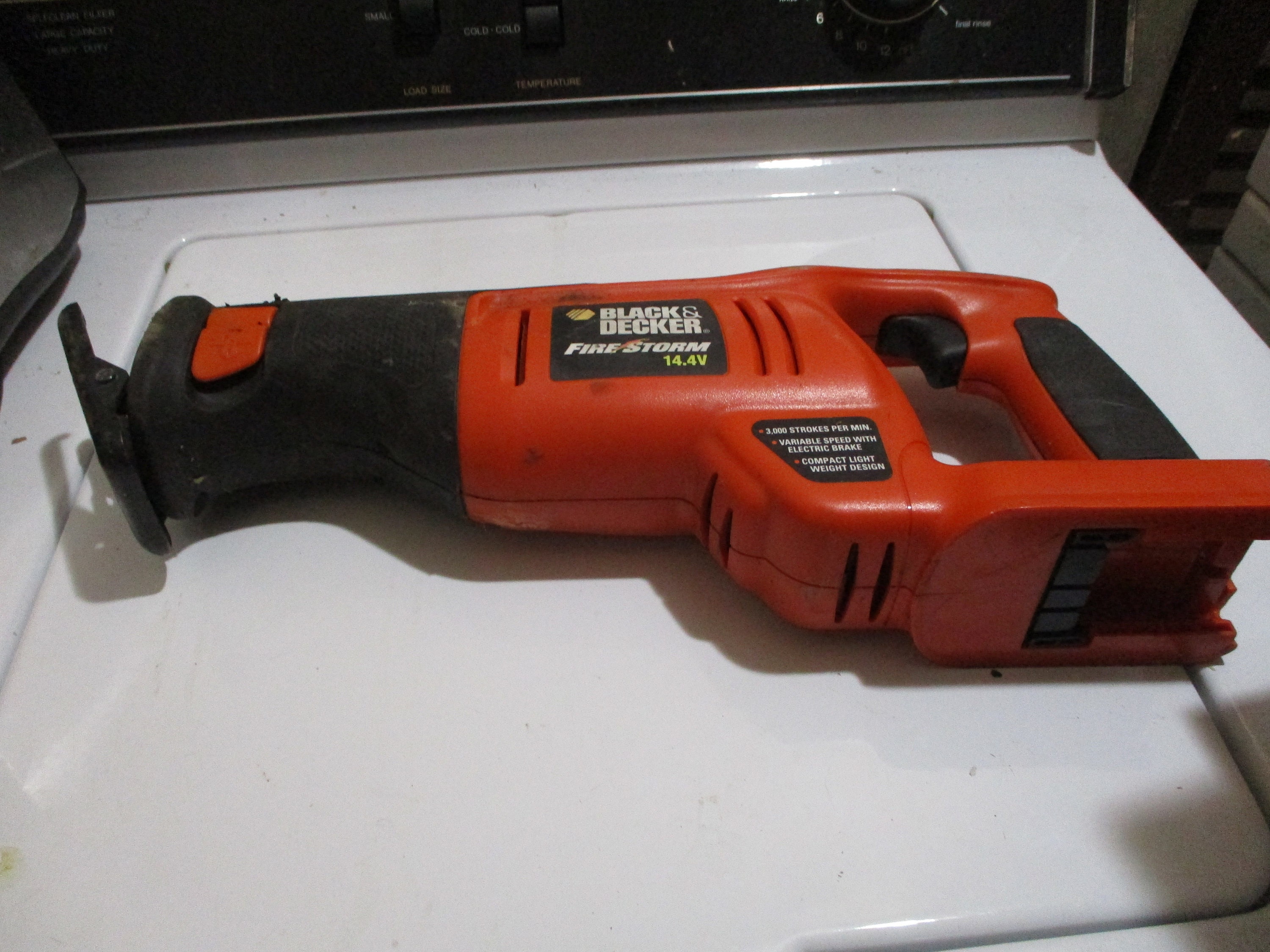 Black Decker Firestorm CRS144 14.4v Cordless Reciprocating Saw