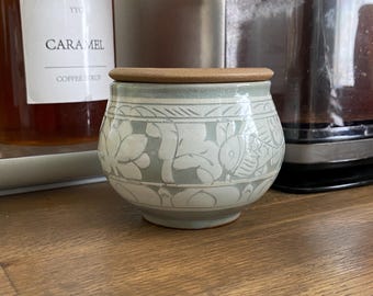 Taza de té asiática vintage con infusor