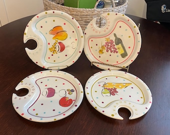 Vintage Melamine Wine & Dine Plates Set of 4 Appetizer Snack Plates Built-In Wine Glass Holder Chardonney Pinot Noir Beaujolais Pinot Grigio