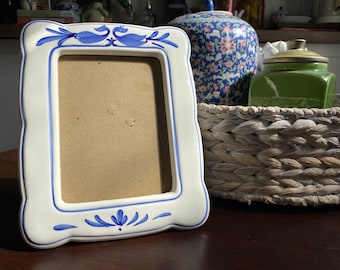 Marco de fotos vintage de Ikea, azul y blanco, inspirado en la técnica Delft, de 5x7 pulgadas.