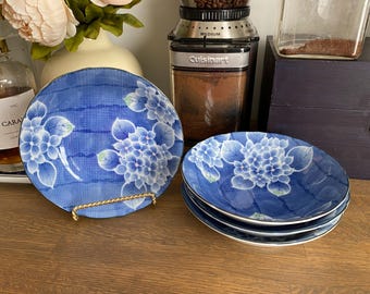 Vintage Japanese Mino Ware Hydrangea Ceramic Bowls Set of 4 - Cobalt Blue and White Seido-gama Porcelain Shallow Bowls, Seido Kiln Showa Era