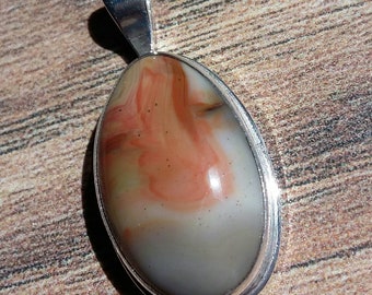 Lake superior agate pendant