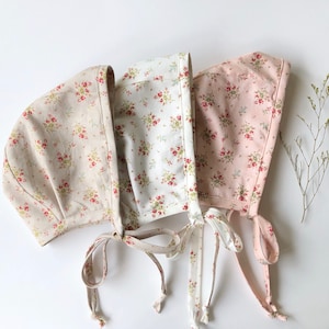 Rosie blumige randlose Mütze | Frühlingsmütze/ Baby Mädchen Mütze/ Sonnenmütze/ Baby Accessoires/ Sommermütze/ Kleinkindmütze