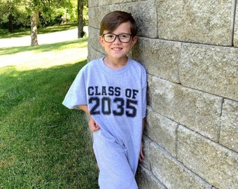 Class of 2038 (any year) Kindergarten Shirt Back to School 1st Day of School Tee Boy Girl Grow Into Tshirt Kids Class of Shirt First Day
