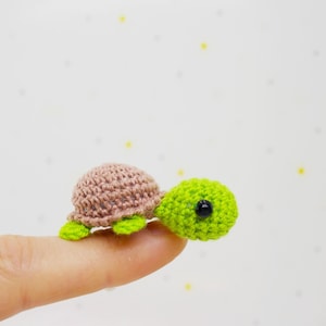 Amigurumi crochet pattern tiny sea turtle / crocheted turtle / amigurumi animals / stuffed turtle / easy crochet pattern / baby toy turtle /