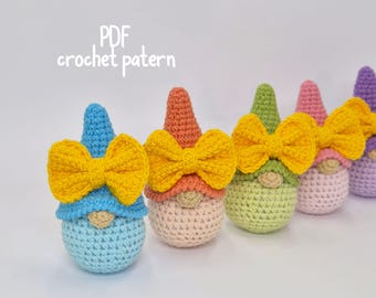 Amigurumi-haakpatroon kabouter met gele strik