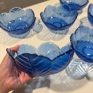 Vintage Cobalt Blue large glass bowls/ salad bowls/ (set of 4)