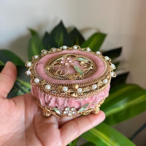 Vintage Pink Velvet and Metal Wire Trinket/ Jewelry Box with Magnet Close