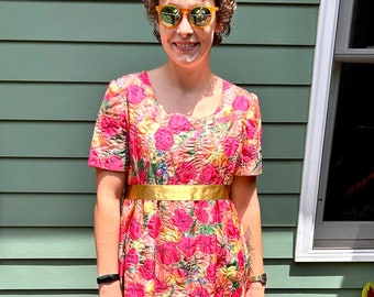 1970s Maxi Dress Pink Floral Maxi Dress 70s Maxi Dress Quilted Dress Boho Flower Child Hippie Dress 1970s Maxidress 70s Maxidress