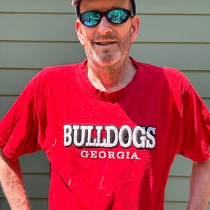 Vintage Georgia Bulldogs Tshirt Grunge Size L Active Tshirt UGA Tshirt Georgia Fan Dawgs Tshirt