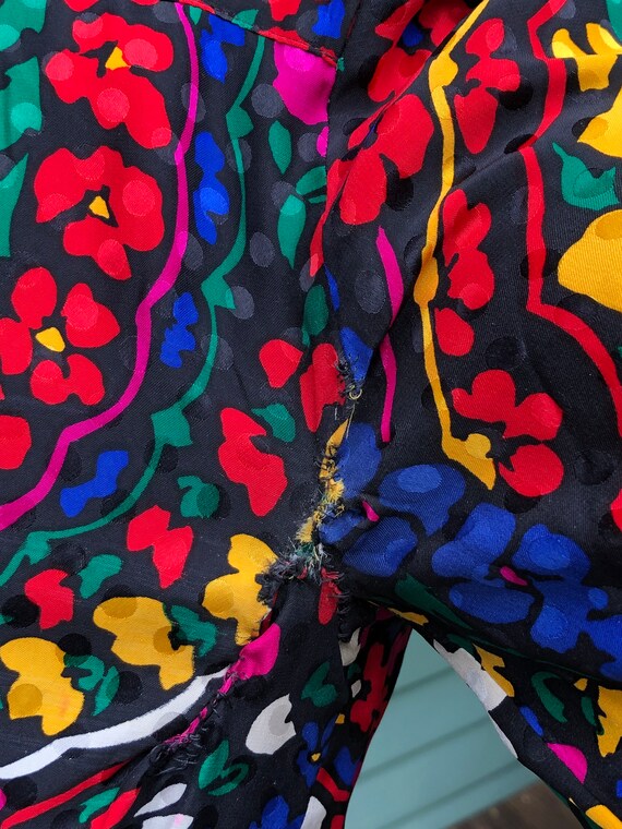 80s Rainbow Floral Silk Blouse - Julie Francis Si… - image 9