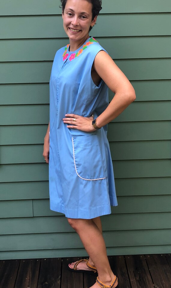 1970s Embroidered Smock Dress - 70s Housedress 70… - image 2