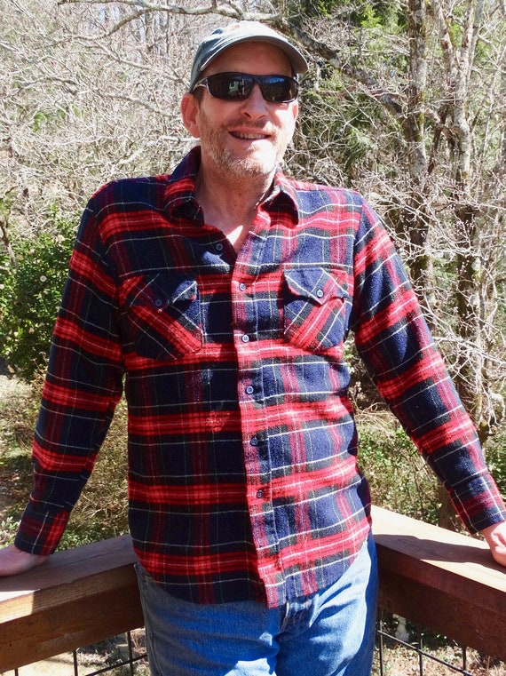 90s Vintage VIP Plaid Flannel Workshirt Button up Plannel