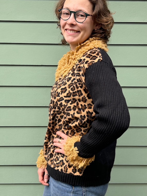 Fab Storybook Knits Leopard Cardigan Size L Zip Fr