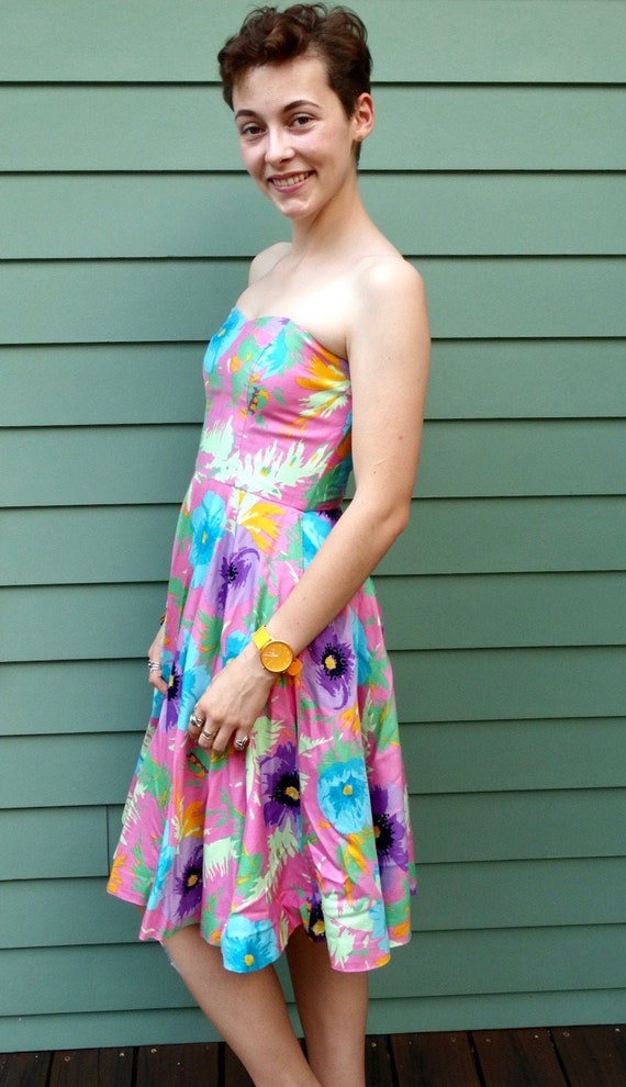 sweetheart neckline sundress