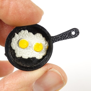 Cute Dollhouse Fried Eggs in Skillet - Miniature Food Tiny Frying Pan with Eggs Dollhouse Food Dollhouse Decor