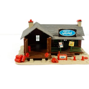 Vintage Tyco-Kit HO Scale Rustic Cabin Rustic Garage West Germany Tyco Kit