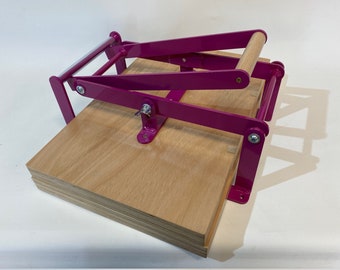 19 x 12,5 inch-size hand lino press, lino cut press, heavy duty, steel. Color: RAL 4006 purple