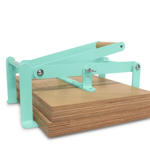 A3-size hand relief press lino press, lino cut press, heavy duty, steel. Color: RAL 6019 pastel green image 2