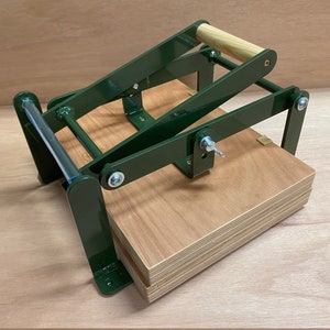 A4-size hand lino press, lino cut press, heavy duty, steel, US letter size, gloss green powdercoated
