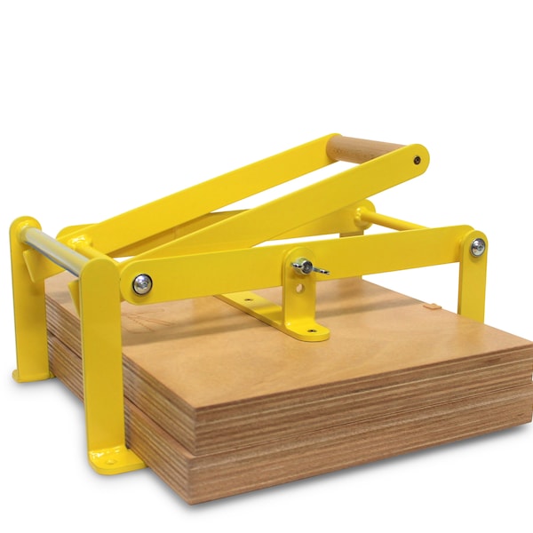 A3-size hand lino press, lino cut press, heavy duty, steel. Color: RAL 1023 yellow