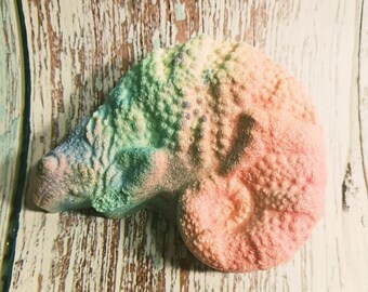 Chameleon Bath Bombs, Rainbow bath bombs, Bath Bombs, Lizard bath bombs, bath fizzy, vegan bath bombs, kids bath bombs, rainbow bath bomb