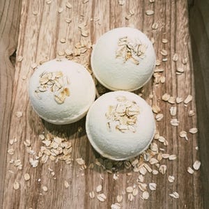 Oatmeal & Honey Bath Bomb: Handmade Vegan Spa Treat
