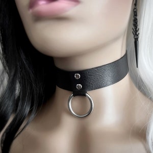 1&quot; Wide Black Choker With Silver O-Ring - Vegan Leather Collar Necklace - Unisex Punk Black Choker Collar - Goth Faux Leather Day Collar