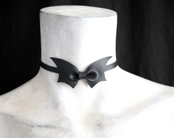 Petite Bat Choker Necklace - Black Bat Collar - Small Faux Vegan Leather Bat Bow-tie - Black Goth Choker - Goth Collar - Halloween Dracula