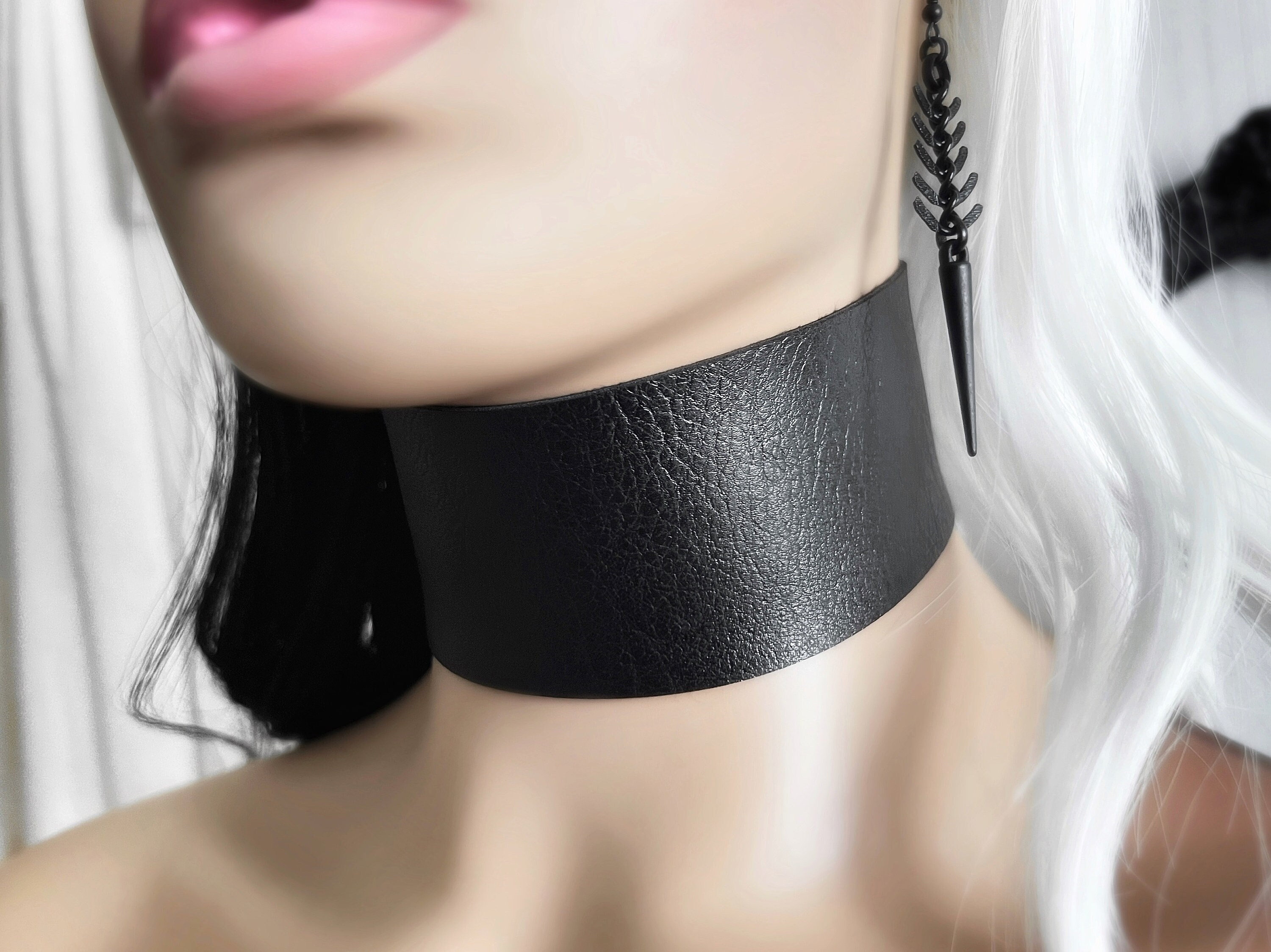 Black Posture Collar 