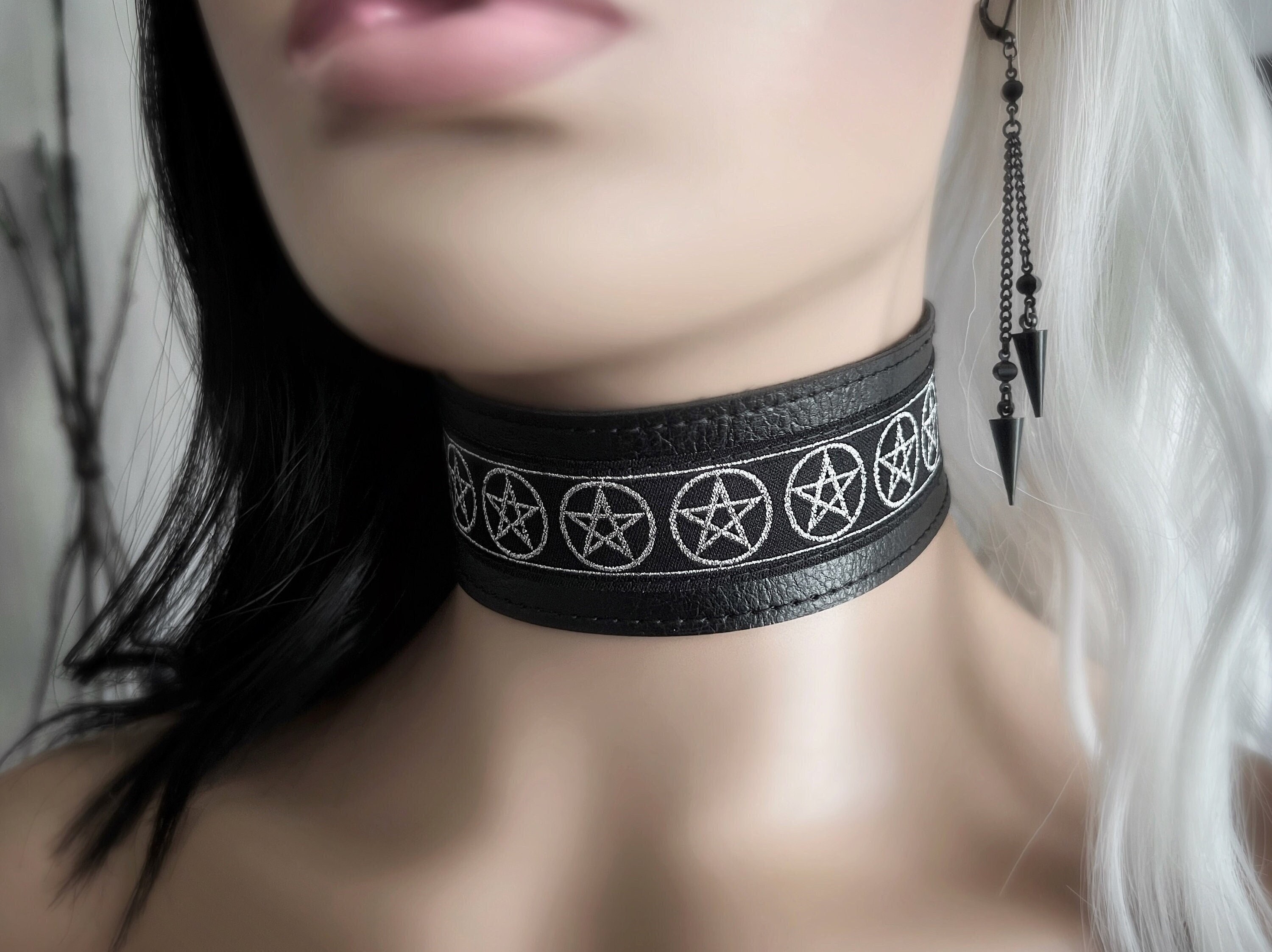 Sixexey Punk Choker Necklaces Black Leather Necklaces Goth Rock Collar  Halloween Cosplay Nightclub Neck Accessory for Women and Girls (Heart  tassel)