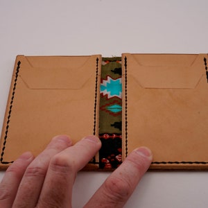 Cartera de cuero vertical forrada en cinco bolsillos