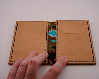 Cartera de cuero vertical forrada en cinco bolsillos