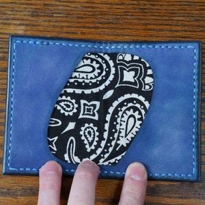 Cartera de dos tarjetas de bolsillo revestida de tela delgada
