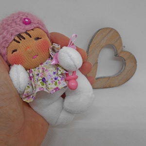 Bebê Waldorf minúsculo 10 cm, anúncio de nascimento de bebê, orgânico, Liberty, casa de bonecas, Steiner, chá de bebê, batismo, boneca orgânica